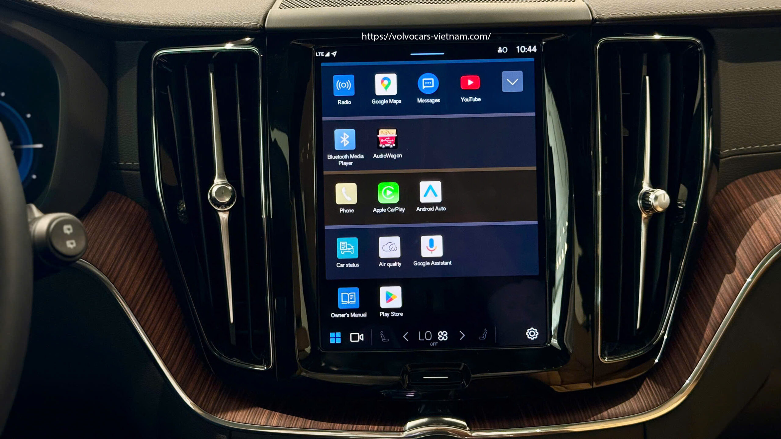 man hinh volvo xc60