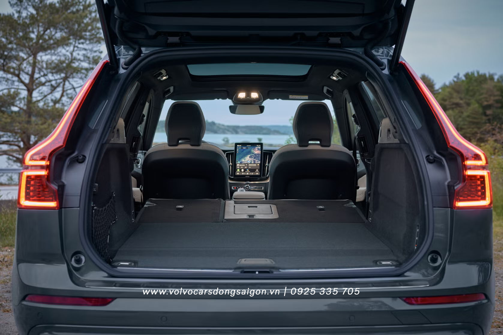 XC60-ultra-2026-noi-that-khoan-hanh-ly