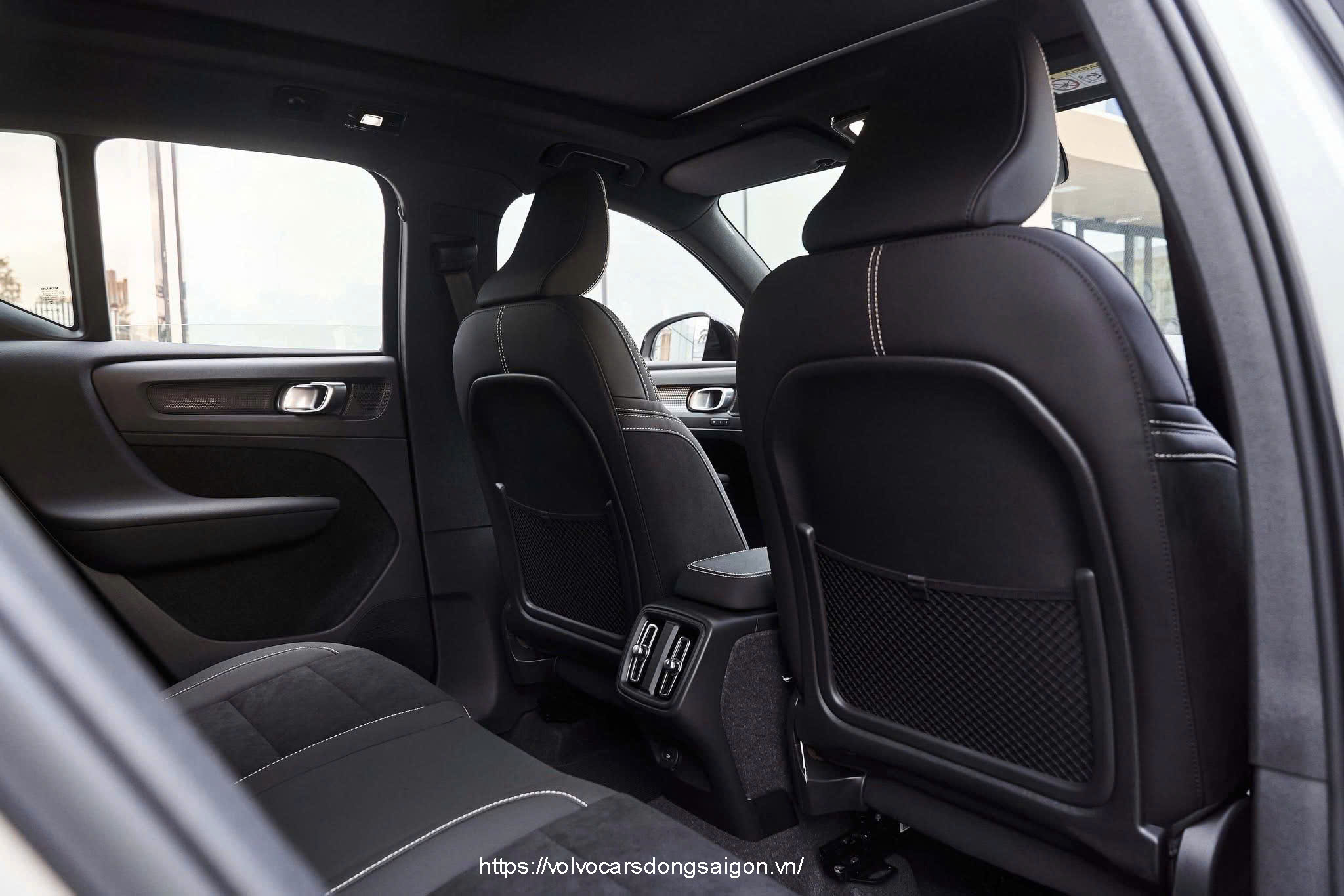 noi-that-volvo-xc4-hang-ghe-2
