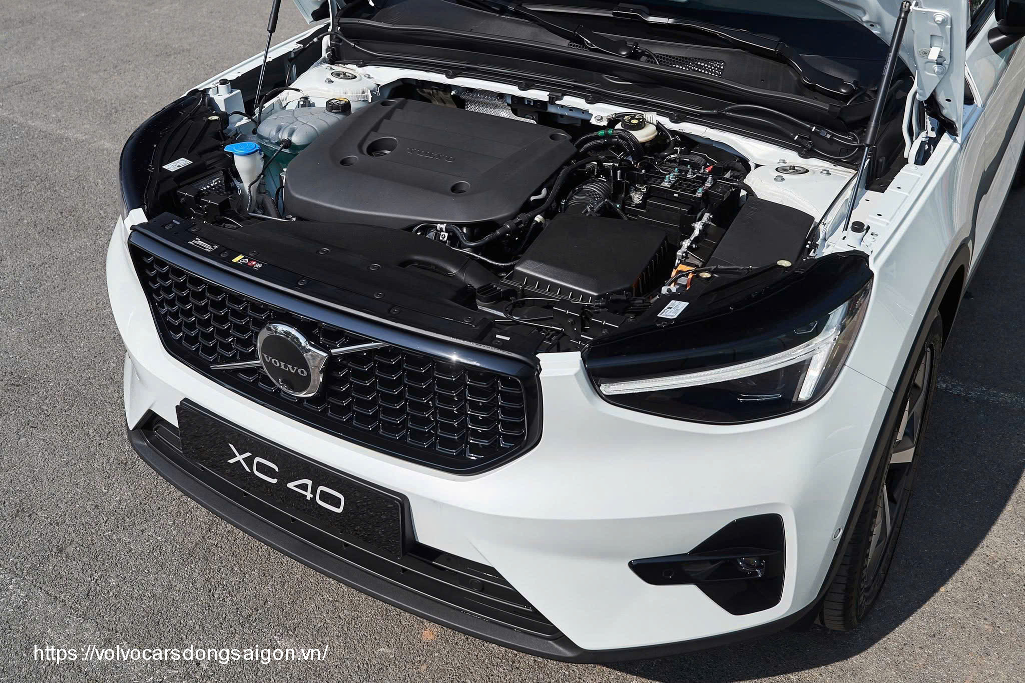 van-hanh-dong-co-volvo-xc40