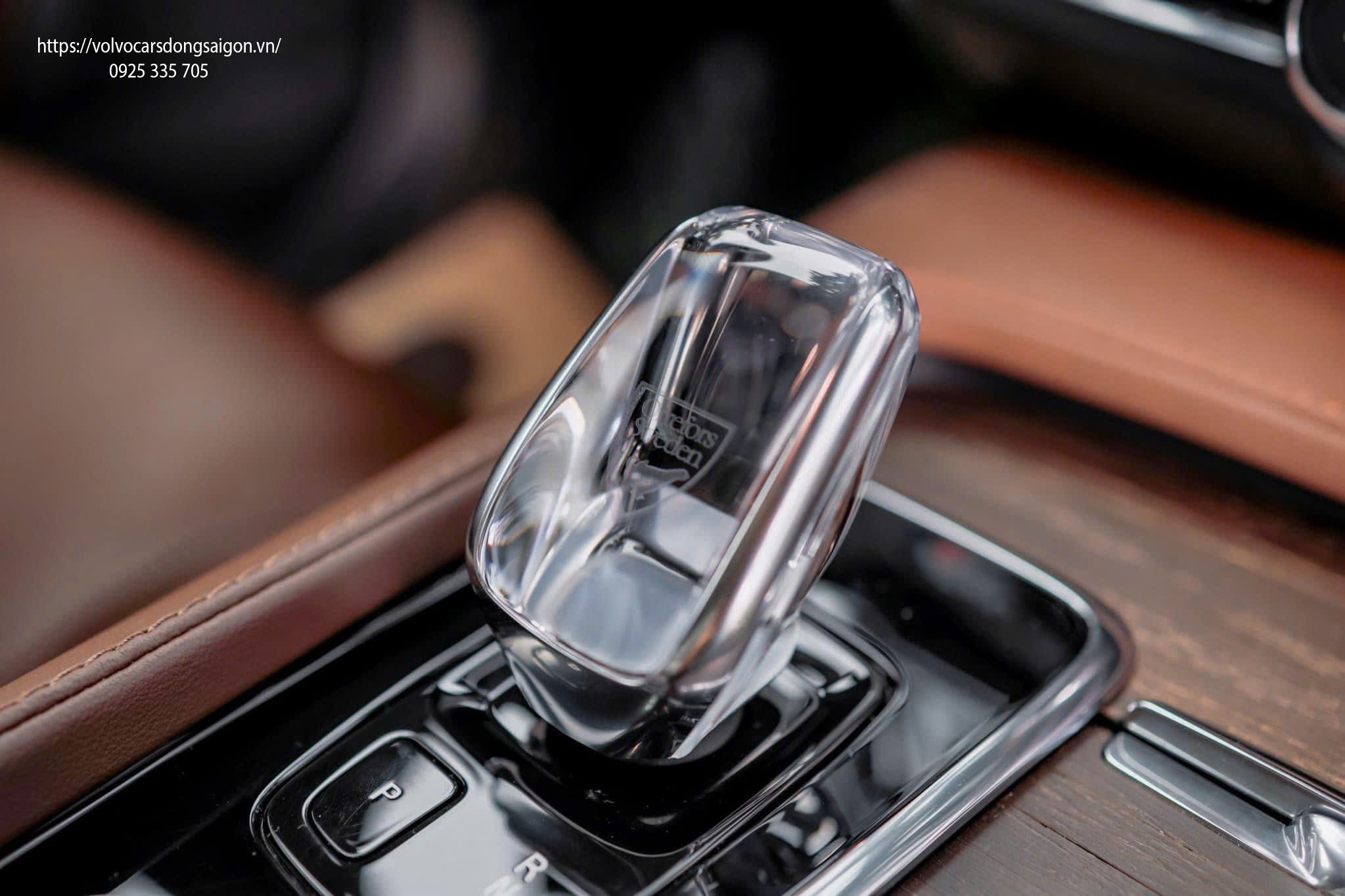 volvo-s90-noi-that-can-so-pha-le