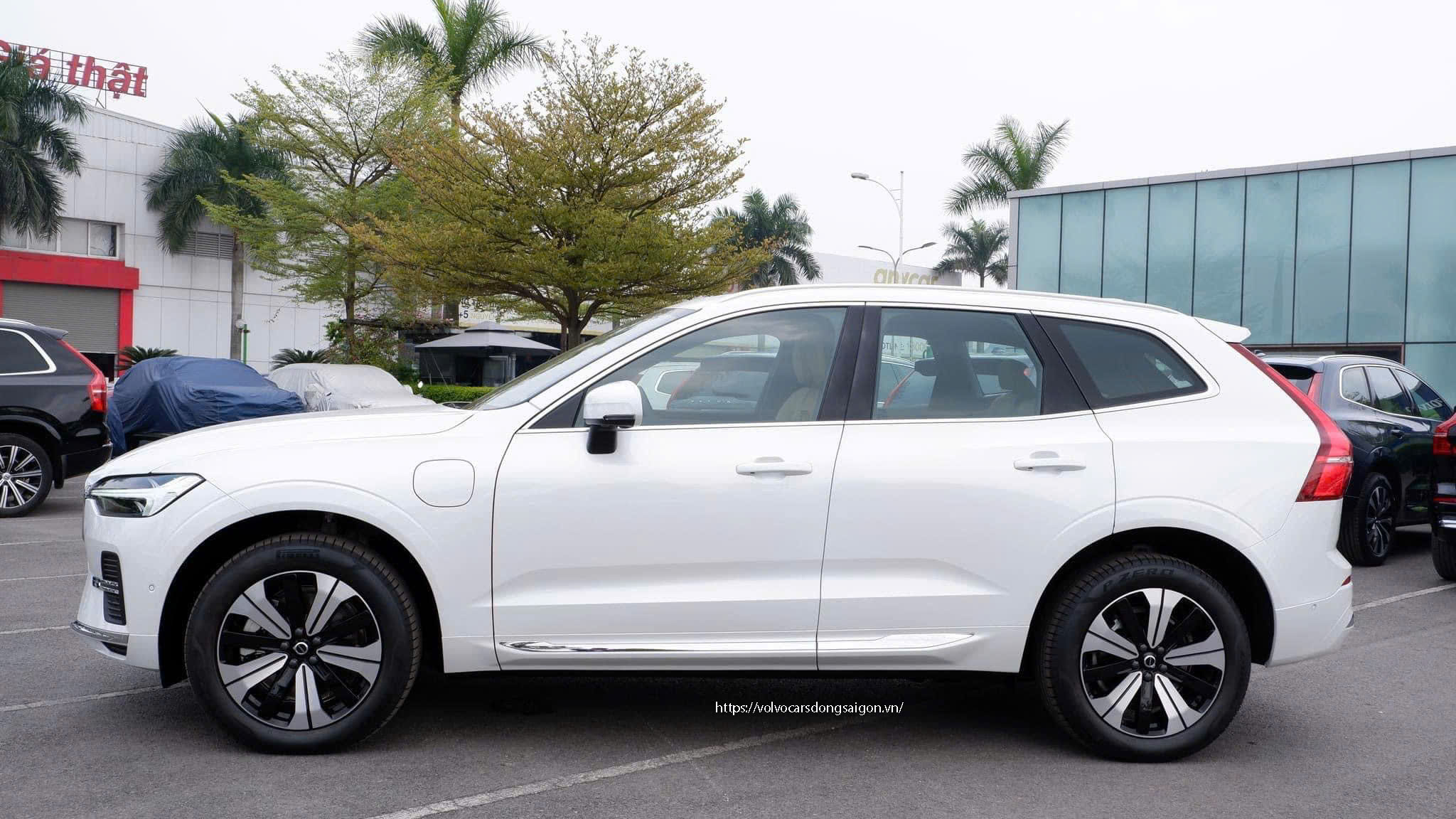 ngoai-that-xc60-than-xe