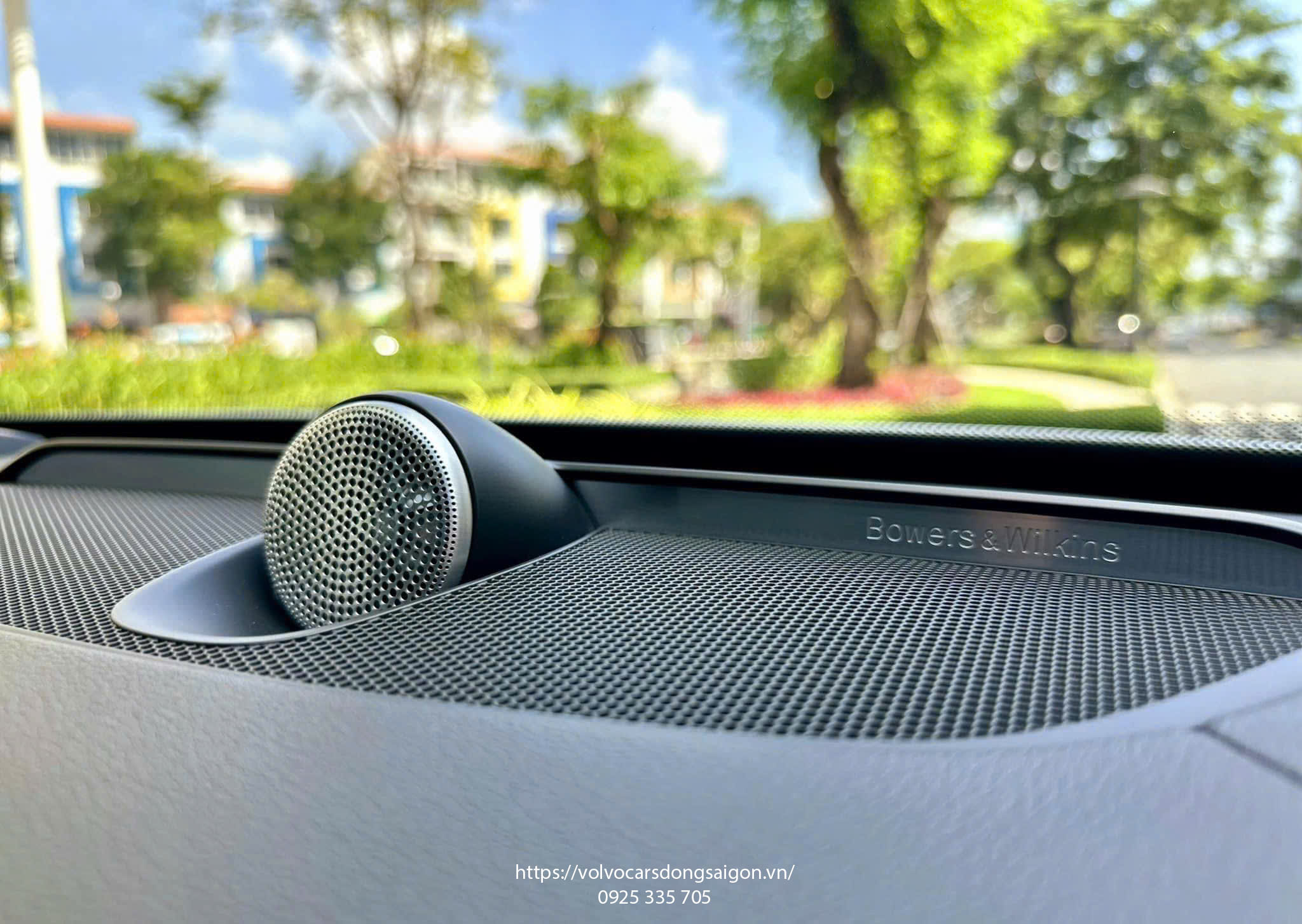 volvo-xc90-noi-that-am-thanh--