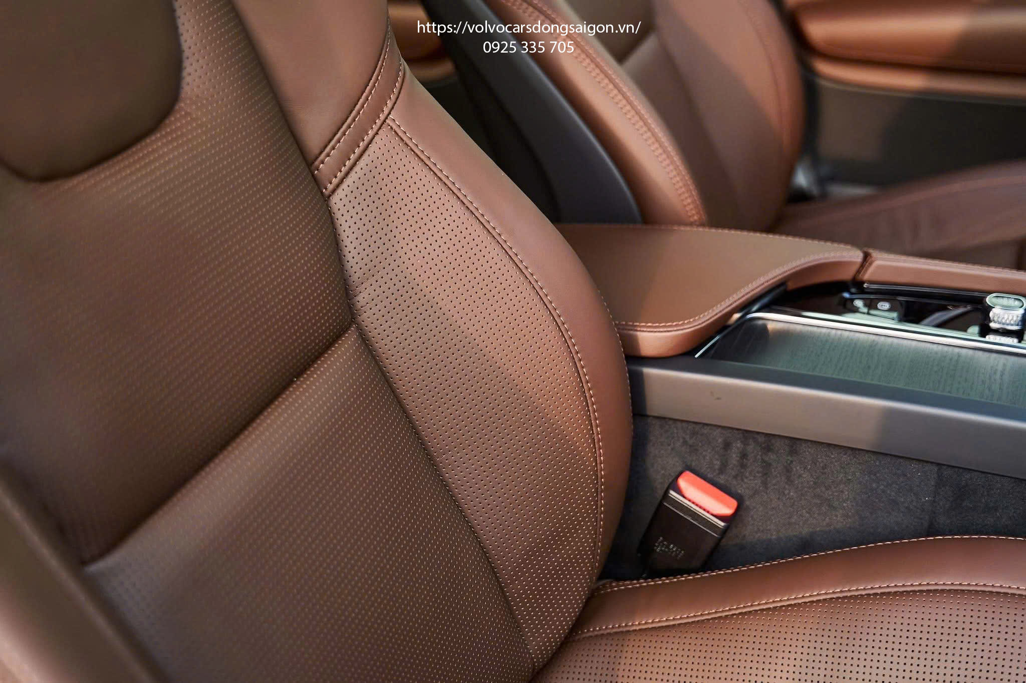 volvo-xc90-noi-that-ghe-da