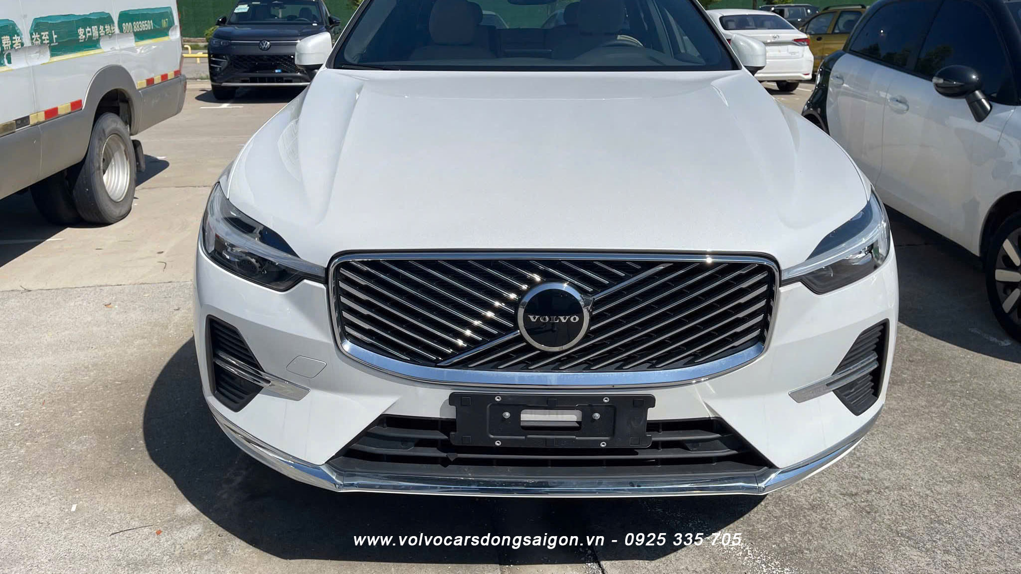 XC60-ultra-2026-luoi-tan-nhiet