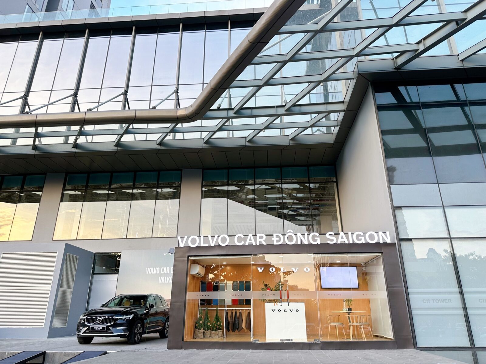 showroom Volvo Cars Đông Sài Gòn