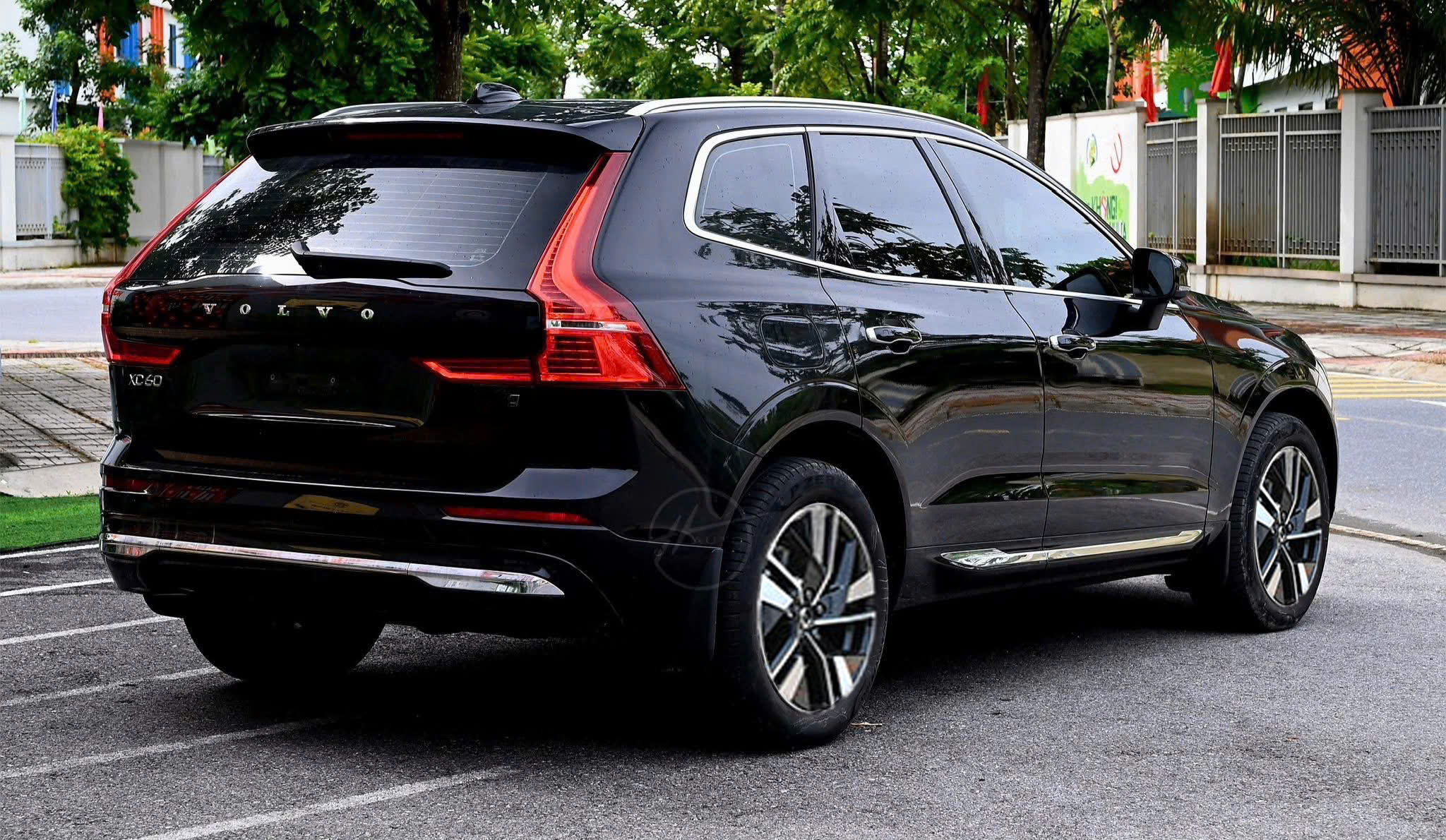 Màu xe Volvo XC60 Đen Onyx Black