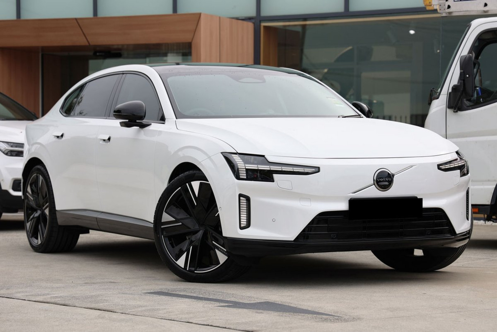 Volvo ES90 Trắng Ngọc Trai - Crystal White
