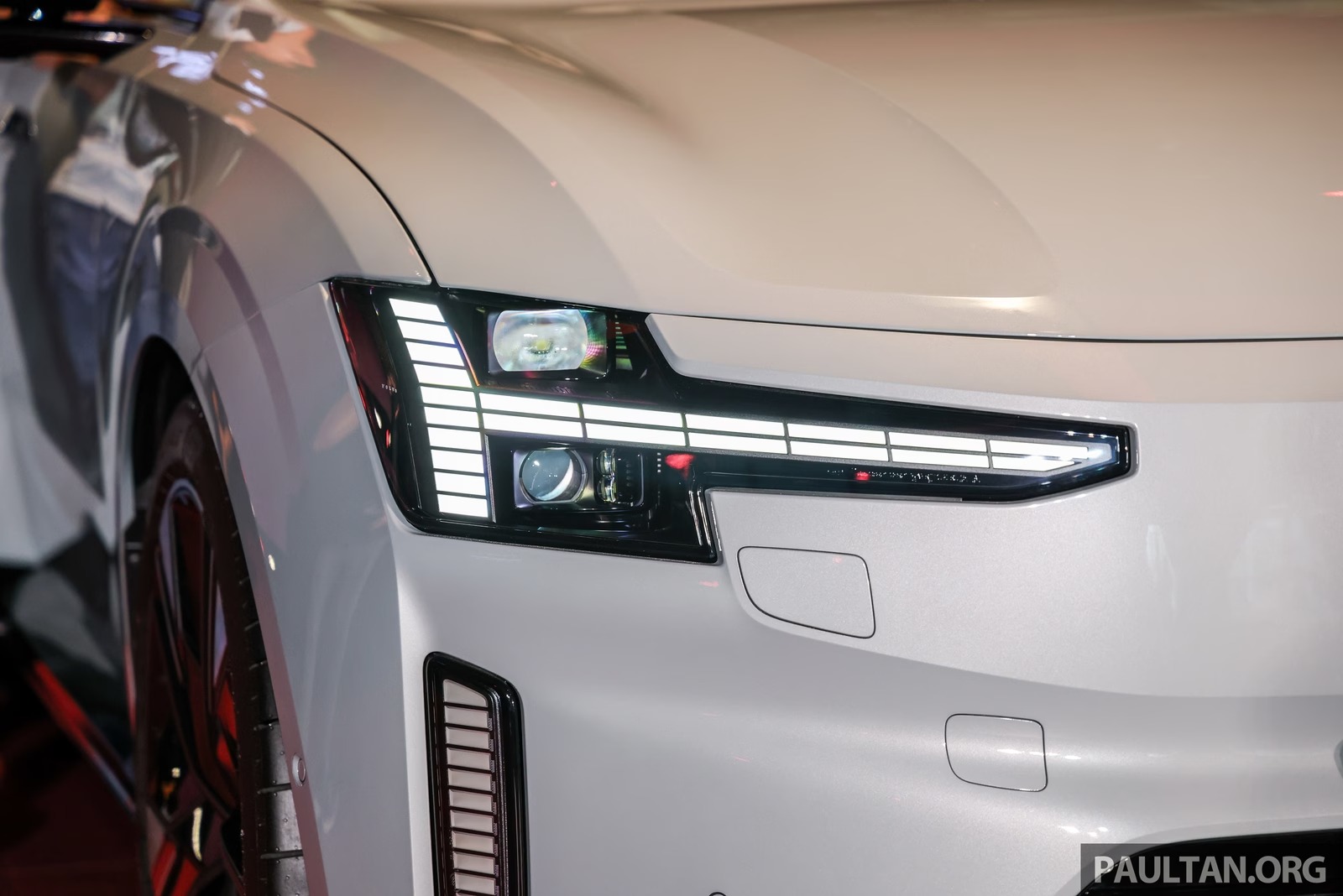 hd-led-volvo-es90